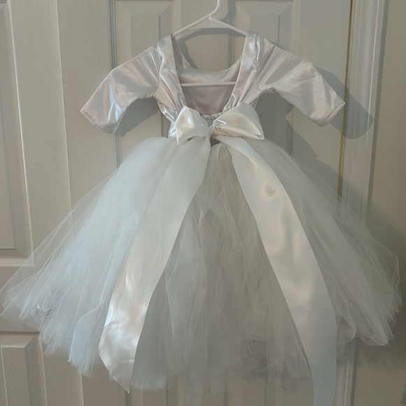 Stunning Sophia 2T tutu dress in Ivory flower girl photoshoot party princess - Picture 7 of 13